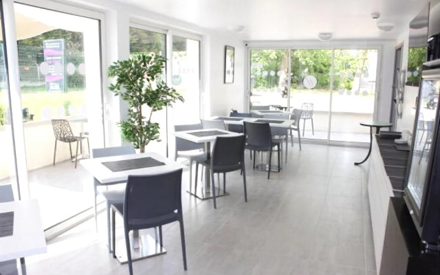 Ulis Hotel