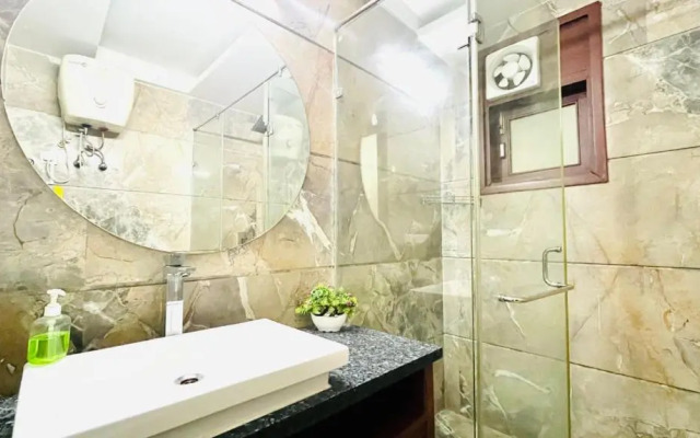 Admire Suites by FabHotel