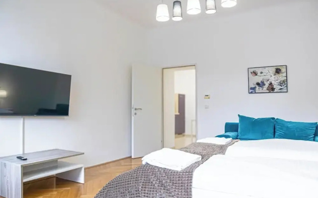Modern 2BR City Apt Near Stadthalle