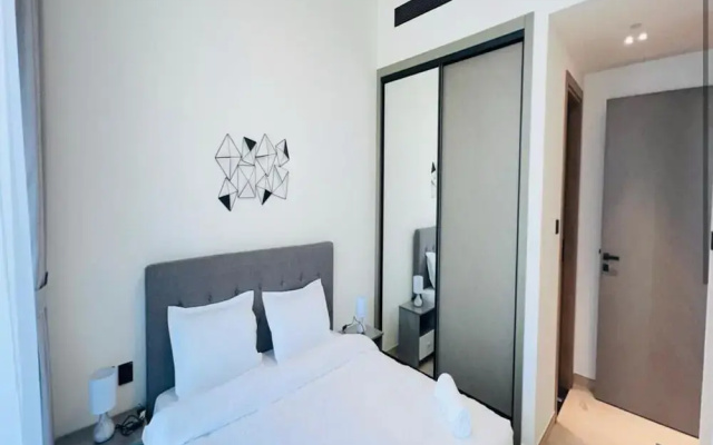 OYO HOME 1408 Standard 1bedroom Apartment Binghatti Emerald