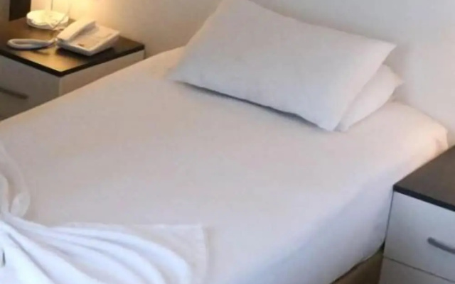 Eva Otel