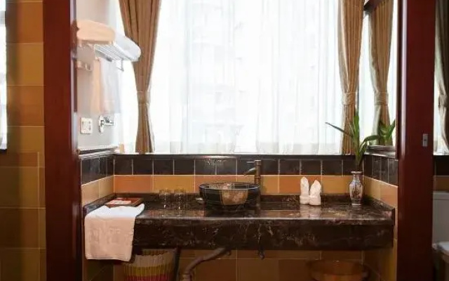 Longzhou Hotel (Chongqing Daping Times Tianjie)