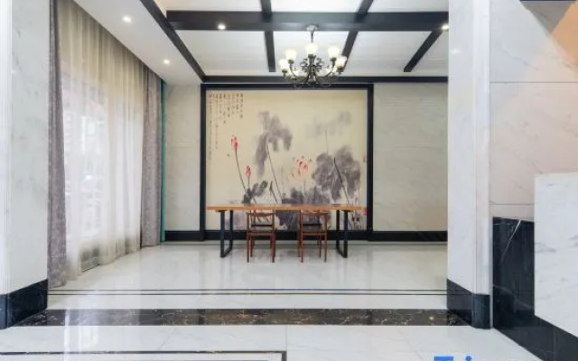 Huajing Boutique Chain Hotel (Longgang Pudong)