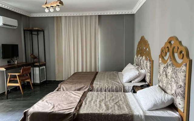 Si̇lva Deluxe Hotel