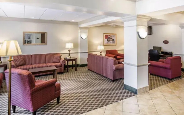 Rodeway Inn & Suites