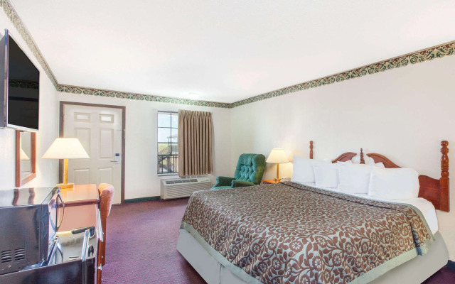 Days Inn by Wyndham Erick