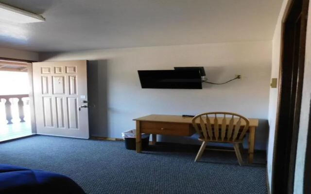 Packwood Inn