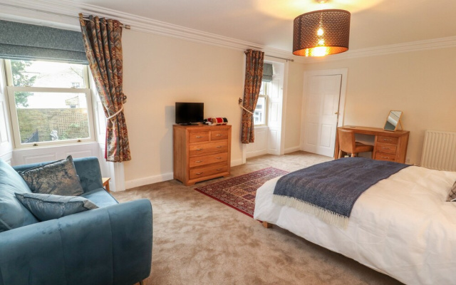 Ings House