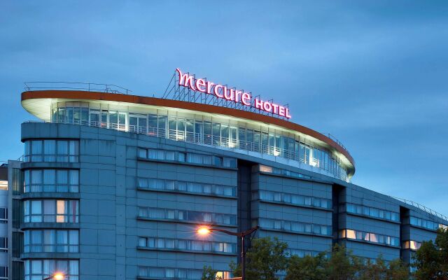 Отель Mercure Paris La Villette вид на фасад