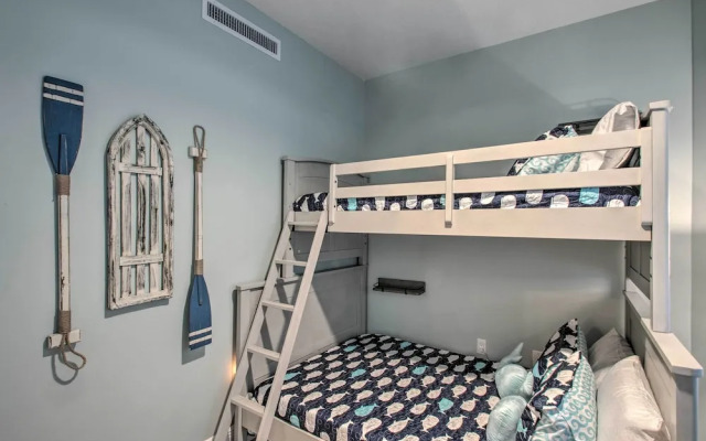 'the Beachcomber' Escape w/ Club Amenities!