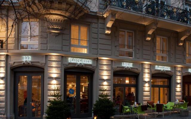 Hotel Platzhirsch вид на фасад