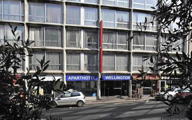 Отель Aparthotel Wellington Brussel Бельгия, Брюссель - отзывы, цены и фото номеров - забронировать отель Aparthotel Wellington Brussel онлайн вид на фасад