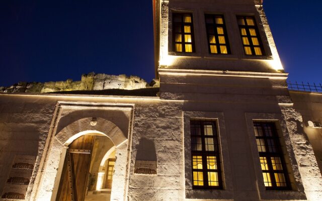 Kayakapi Premium Caves Cappadocia Турция, Ургуп - 1 отзыв об отеле, цены и фото номеров - забронировать отель Kayakapi Premium Caves Cappadocia онлайн вид на фасад