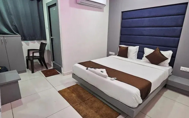 Hotel S S Town