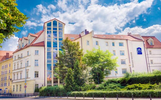 Отель Best Western Prima Hotel Wroclaw Польша, Вроцлав - 1 отзыв об отеле, цены и фото номеров - забронировать отель Best Western Prima Hotel Wroclaw онлайн вид на фасад
