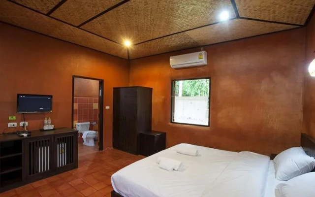 Baan Din Dee resort