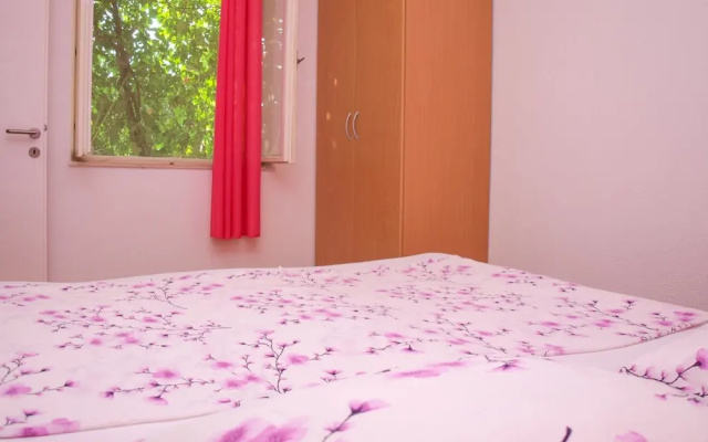 Apartment Postira Meri