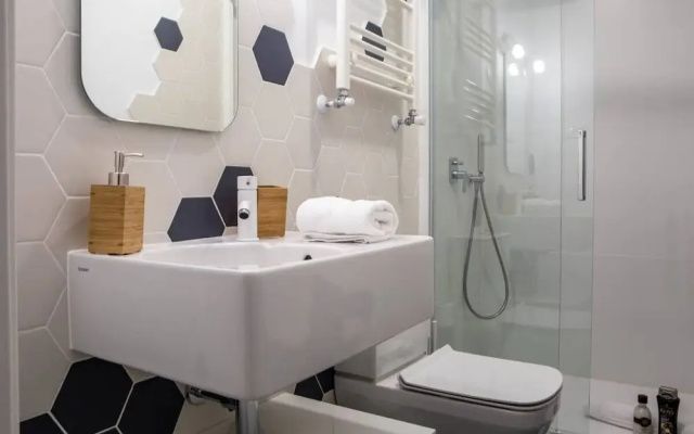 Charming & Modern 2bed in Madrid's City Center