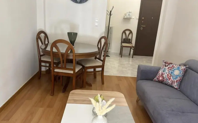 Apartment With Stunning Views - Sleeps 3 & Parking
