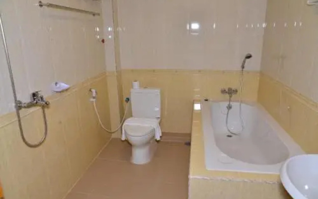Zwekabin Natural Hotel
