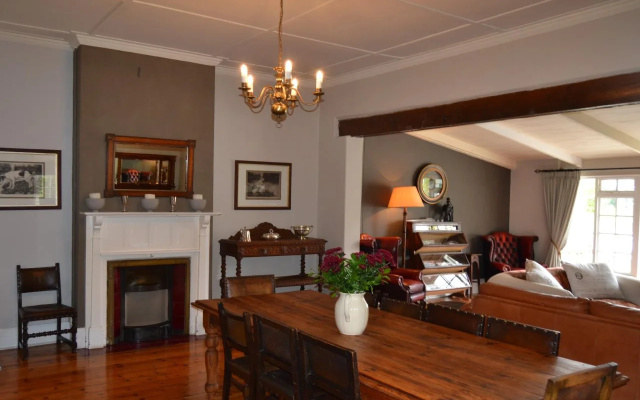 Broadlands Country House