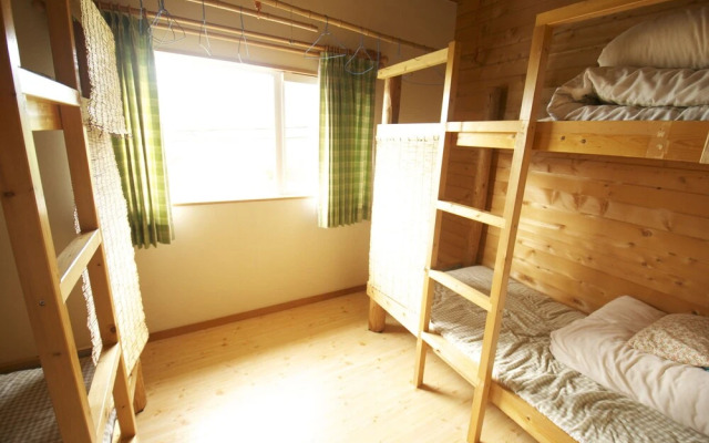 Guesthouse Gurigura - Hostel, Caters to Women