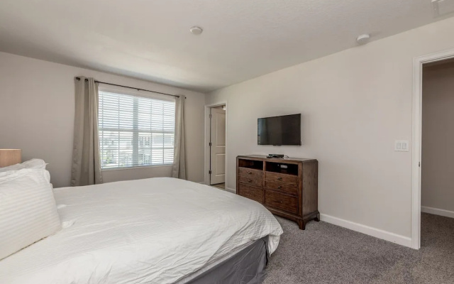 1614 Moon Valley Drive