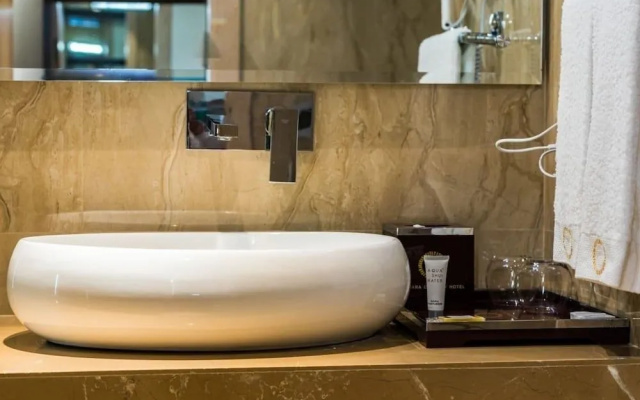Amara Gateway Hotel