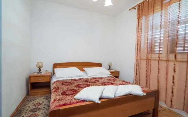 Apartments Longo