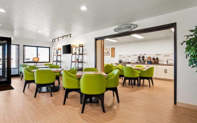 Super 8 by Wyndham Montpelier