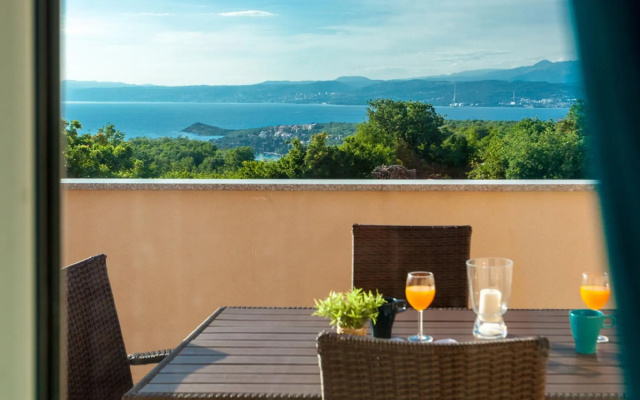 Apartment in Omisalj Near Sea Beach