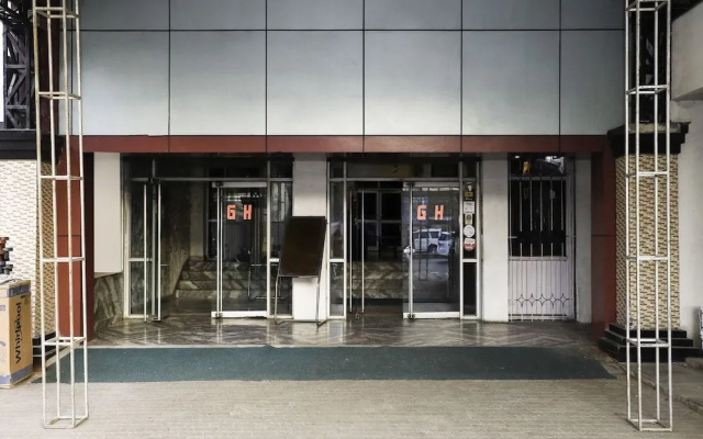 OYO 28071 Hotel Prakash Regency