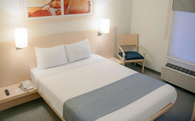 City Express Saltillo Sur
