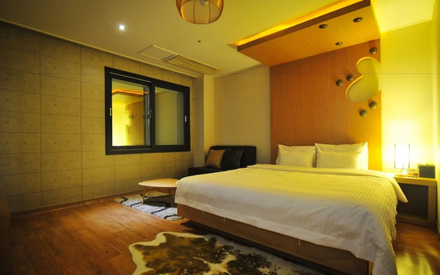 Hotel K