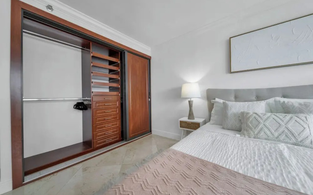 Stunning Balcony Views 3 Bedroom
