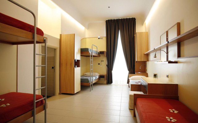 Seven Hostel