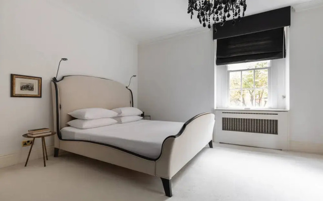 Fitzjames-avenue IV by Onefinestay