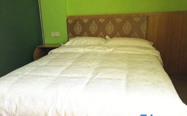 Nanning Convenient Apartment