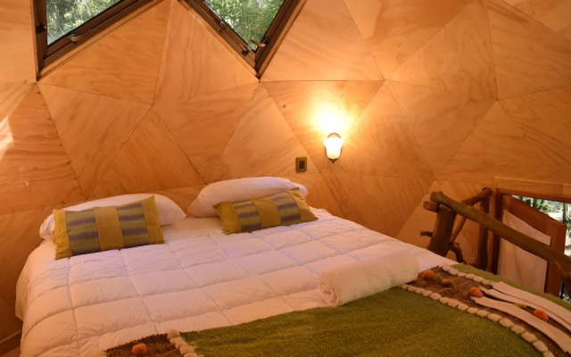 Llaimadomo Lodge
