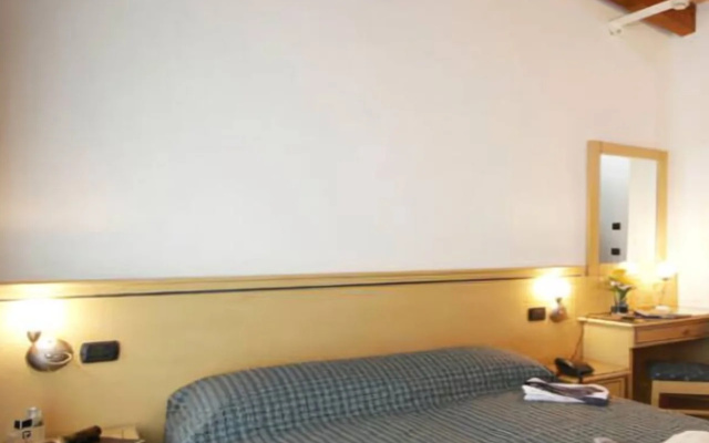 Hotel Mary