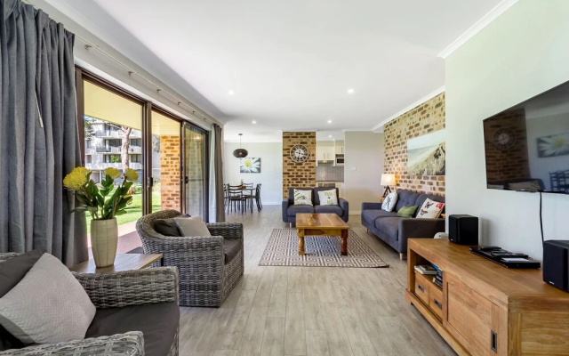 Bay Parklands, Unit 19/2 Gowrie Avenue