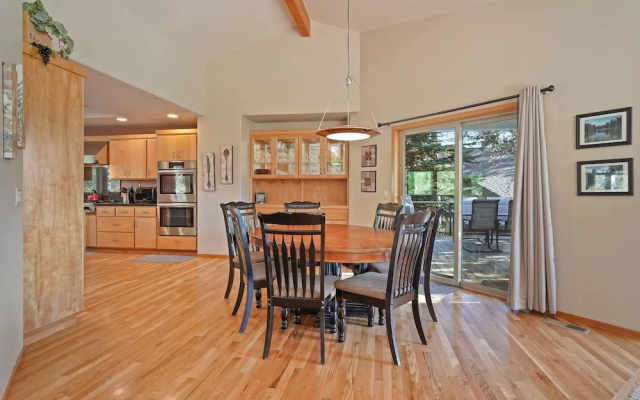 11 Tournament 5 Bedroom Home by RedAwning