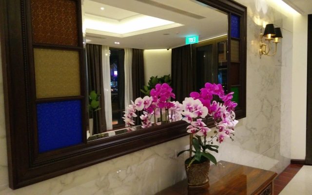 AM Hotel