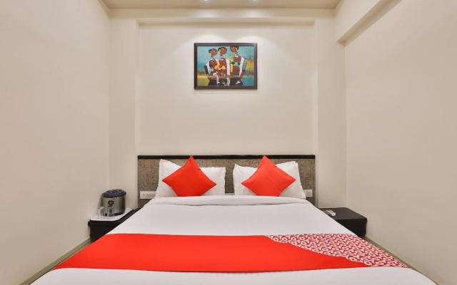 OYO 23289 Hotel Anmol Palace