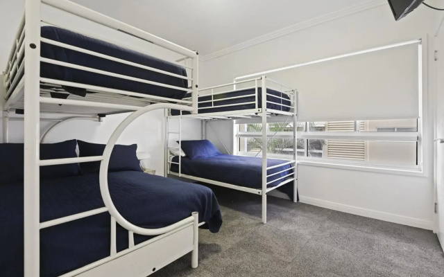 Deep Blue Apartment 1 Tangalooma