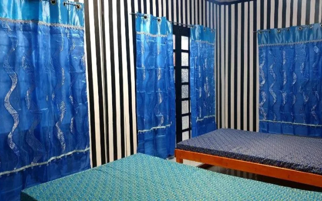 Treasure Isle Guesthouse - Hostel