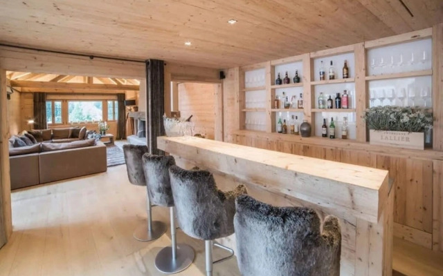 Superior Chalet With Views