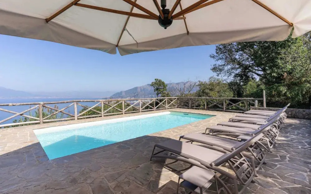 Giulia 1 Villa Apartment Shared Pool Sea Views