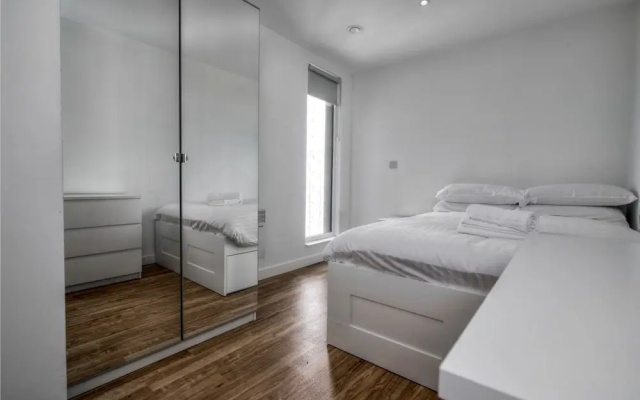 Stunning & Spacious 2BR Apartment in Mediacityuk