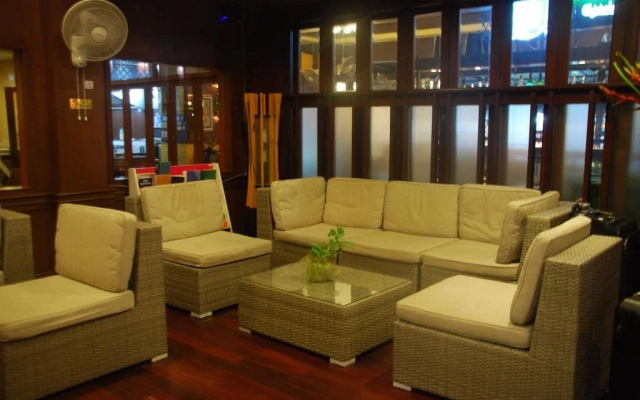 Rattana Beach Hotel